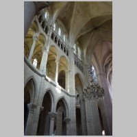 Soissons, photo Chatsam, Wikipedia, south transept,3.jpg